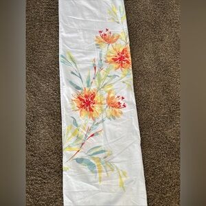 Tahari floral fabric shower curtain 70” x 71” White with Peach Rust Yellow Blue